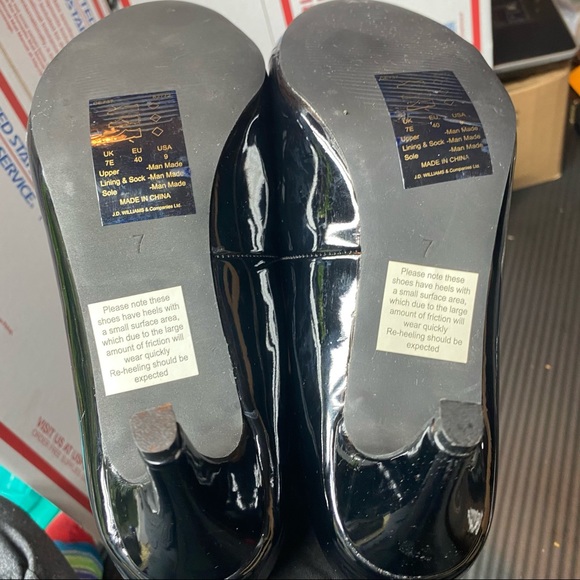 BNWOT MARBLE INK BLACK PATENT HEELS - Picture 3 of 4